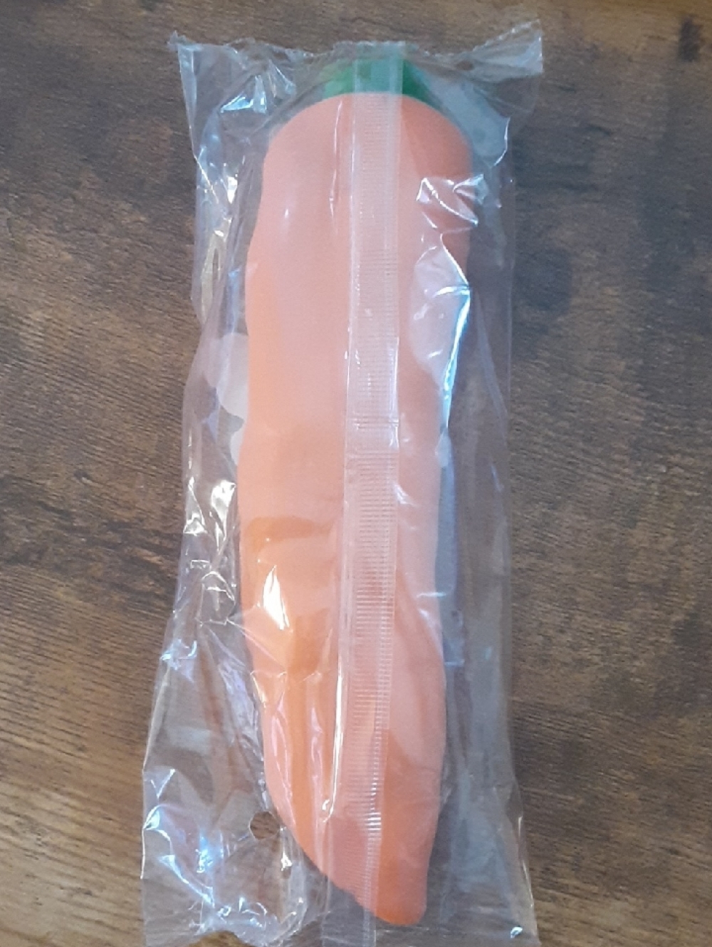 Squeesh Yum Kray Zee Karrot Sand Squeeze Toy - Picture 2 of 4